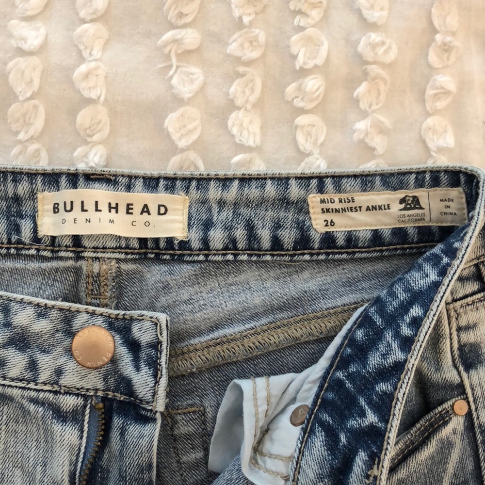 Bullhead midrise skinniest ankle jeans from Pacsun